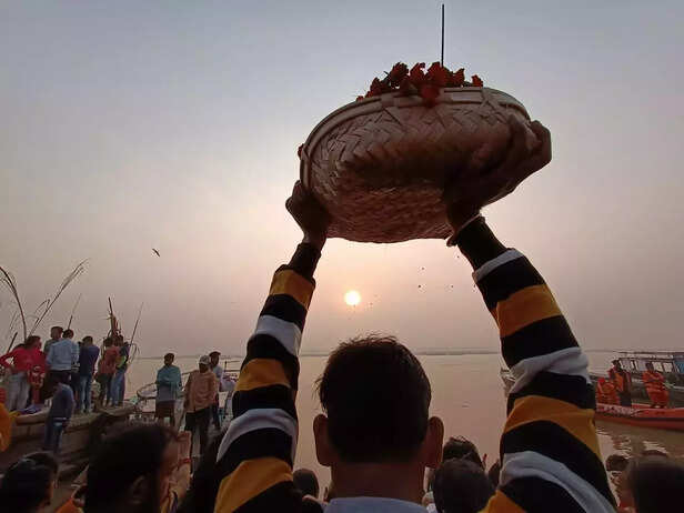 356454-chhath-puja-nahay-khay-surya-arghya-bihar-festival-pictures-gaon-connection-5