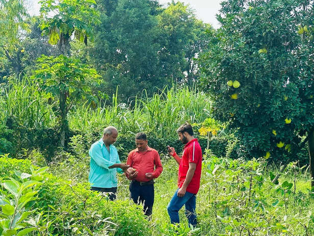 368955-shiva-kumar-maurya-gonda-farmer-kisaan-connection-2