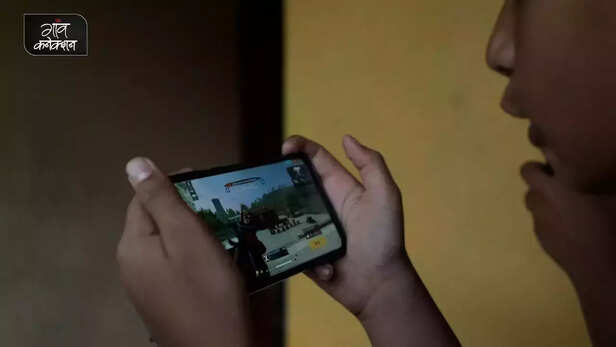 367271-360197-gaming-disorder-mobile-addiction-game-children-mental-disorders-nomophobia-mental-health-5