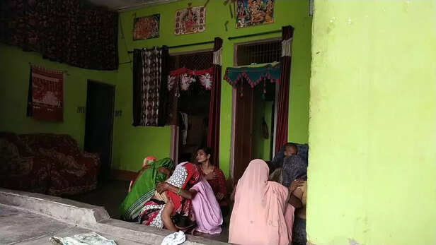 355420-firozabad-mystery-fever-dengue-uttar-pradesh-children-death-yogi-adityanath-2