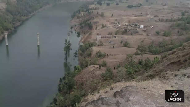 365436-tribal-village-nandurbar-maharashtra-river-bridge-construction-healthcare-education-bhil-tribe-4