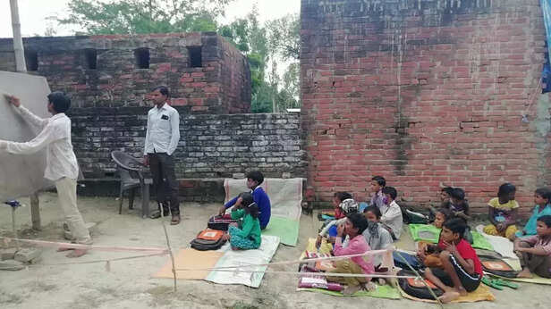 355640-corona-pandemic-schools-uttar-pradesh-education-beggars-children-positive-story-3