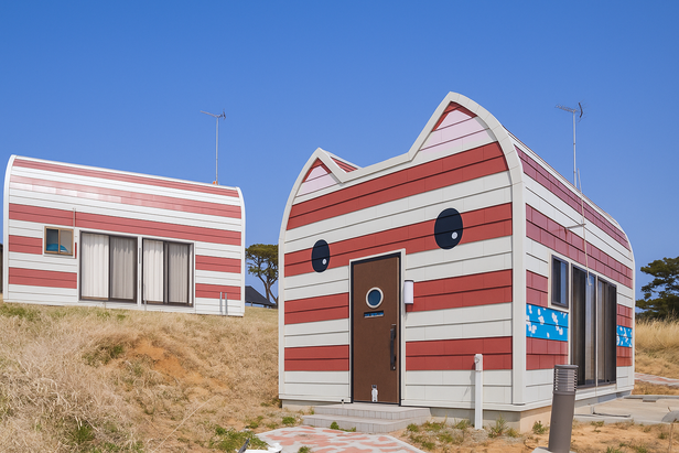 Japan’s Manga Island Cat Cabins – A Whimsical Tribute to Feline Love