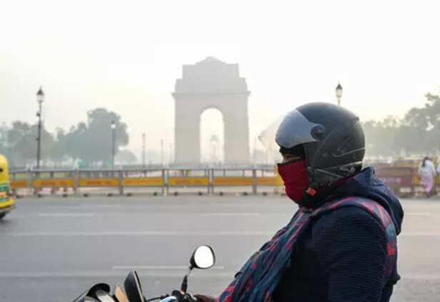 Delhi chokes under rising pollution as AQI nears 400 across NCR