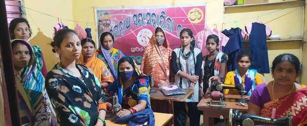 359402-4-shg-women-members-make-costumes-for-ramlila-artists