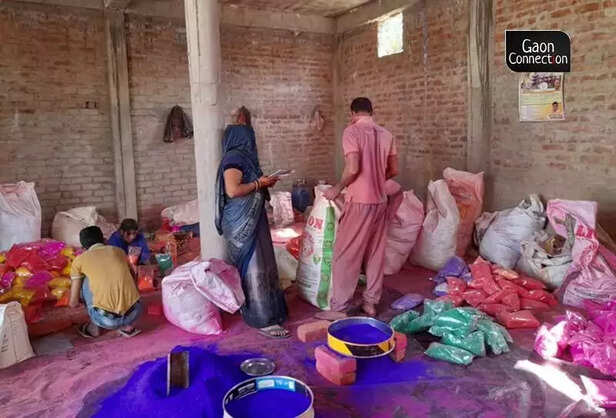 358430-gulaal-colour