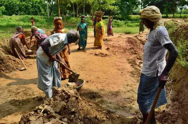 363454-nrega-poverty