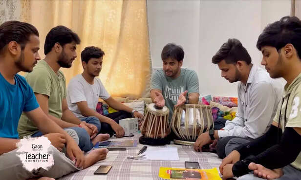 370145-varun-mishra-music-guru-teacher-indian-classical-music-online-classes-4