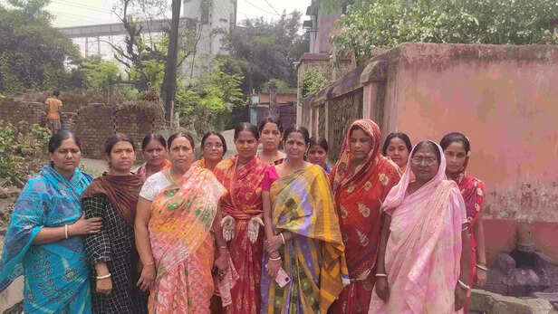 359365-women-vllagers-of-piyala-village-scaled-1