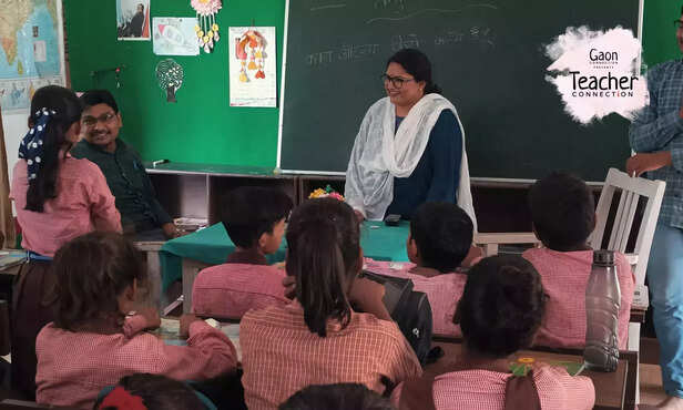 370135-savitri-bai-phule-library-mamta-singh-government-upper-primary-school-amethi-2