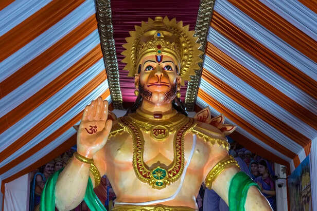 Lord Hanuman &amp; Shani Dev Shouldn't be Placed Together