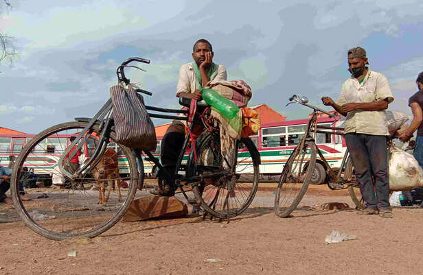 346150-migrant-labour-lockdown-gaon-connection-23-scaled