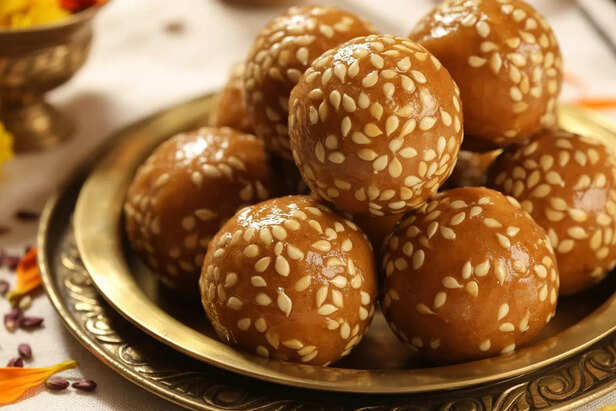 Winter Special Til Pitha