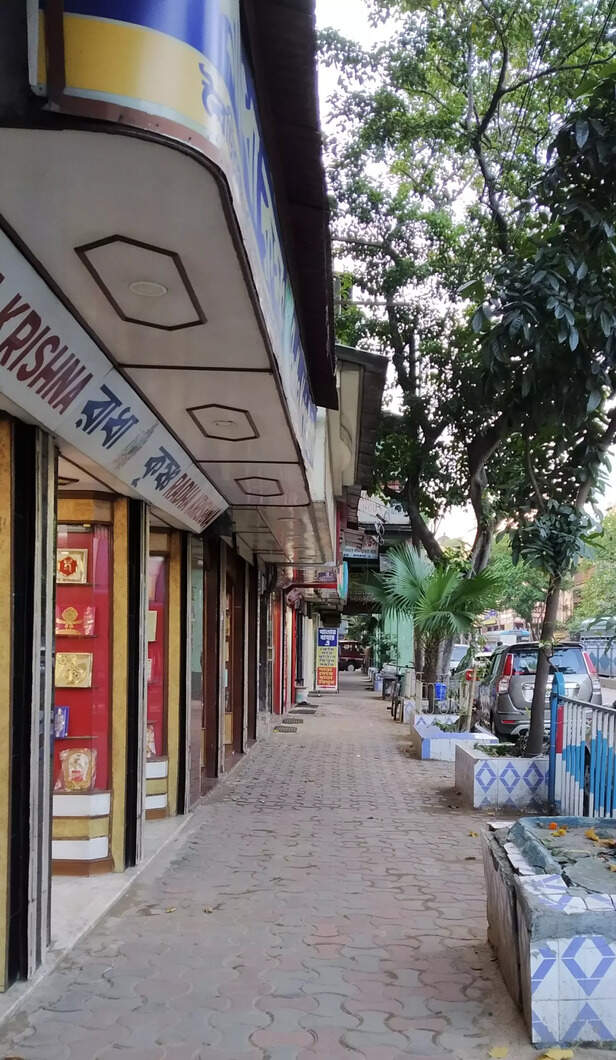 Empty-invitation-card-market-of-Amherst-Street-scaled