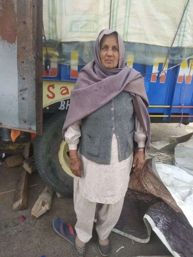 mohinder-kaur-who-lost-her-grand-child-two-years-ago-768x1024