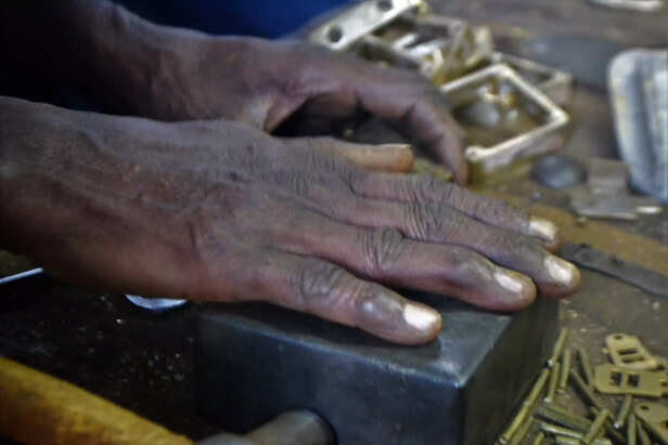 Nigithans-hands-scaled