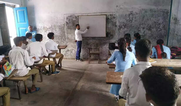 367405-teacher-connection-ad