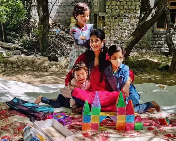 363807-ladakh-teachers