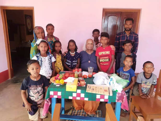 364431-prafulla-mohanty-with-kids-in-village-nanpur