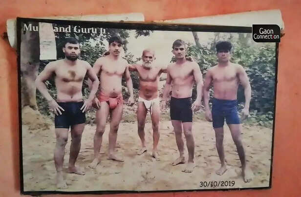 367711-wrestling-sports