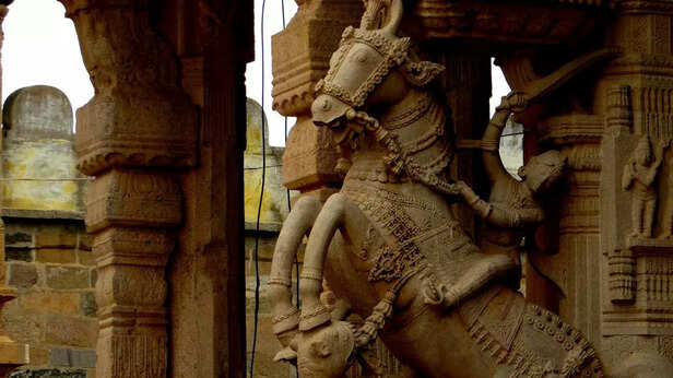 Sculpture at Srirangam Ranganathaswamy Temple