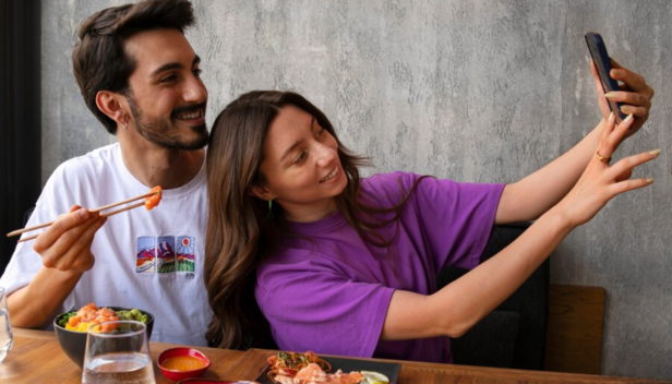 Freepik |  If someone could not meet within a short commute, they were simply not worth the emotional investment.