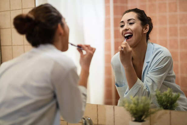 How Hormonal Changes Affect Women’s Teeth