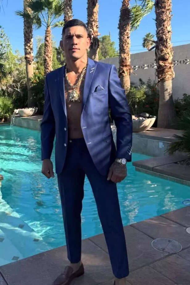 Alex Pereira and Tracy Cortez ring in 2026 together