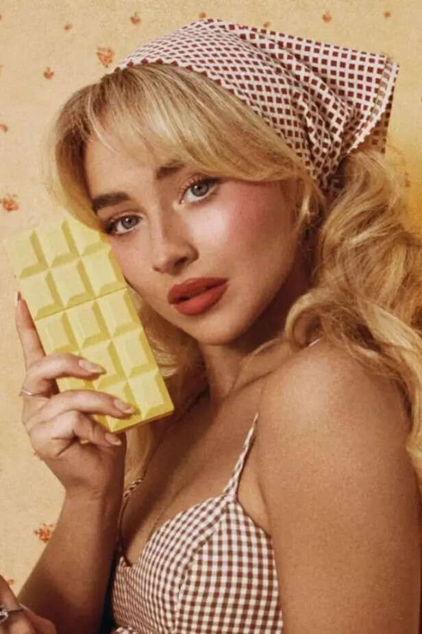 Sabrina Carpenter hints at Barry Keoghan split online