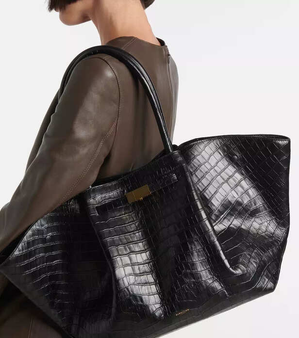 Pinterest | Croc effect bags are another ‘80s-inspired look poised to make a major comeback in 2026.