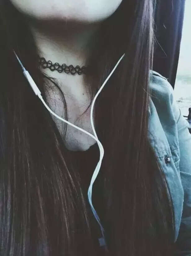 Freepik | The resurgence is not random. After years of aesthetic pressure, soft productivity, and hyper-optimised online personas, fatigue has set in.