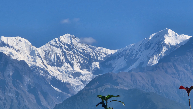 पहाड़ों के भीतर छिपा सच: पानी कैसे तय करता है चट्टानों की उम्र