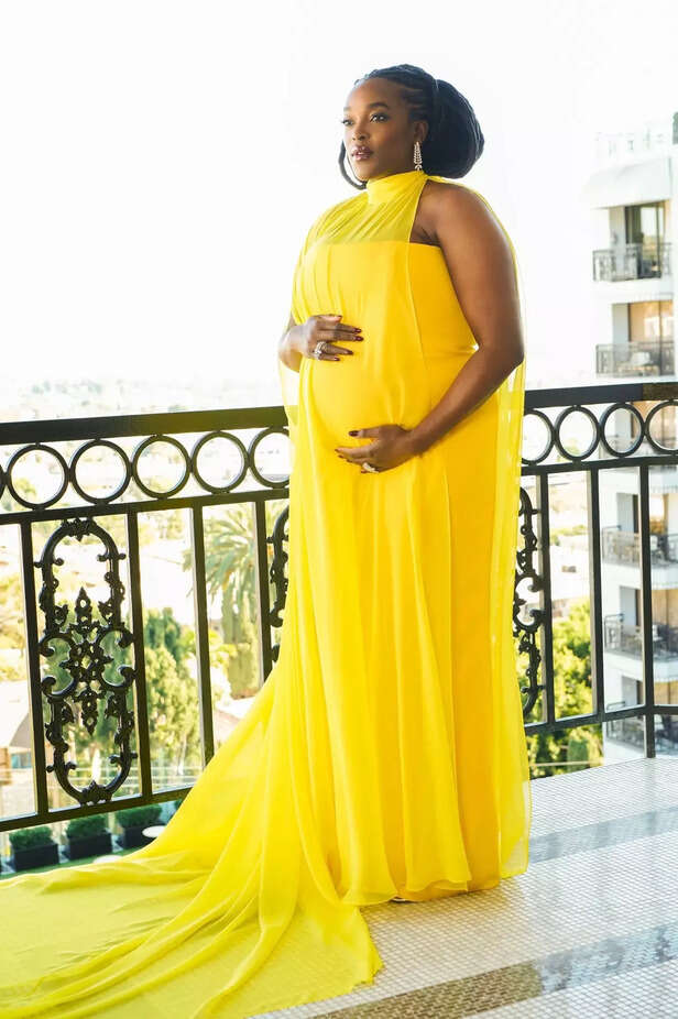 கோல்டன் குளோப்ஸ் 2026: வுன்மி மொசாகு, தனது கர்ப்பத்துடன் இரவைத் திருடிய பாவிகள் நட்சத்திரம் யார்?