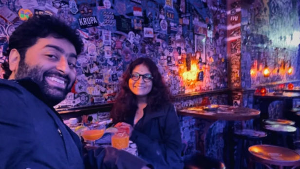 Arjit Singh With Koel Roy | Instagram - @koyelroysingh.fanpage