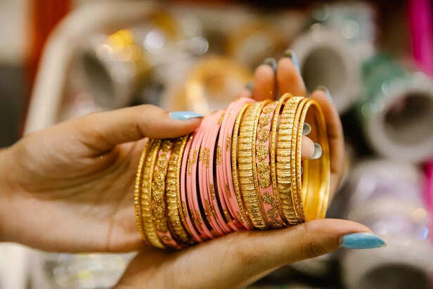 8 Traditional Bangle
