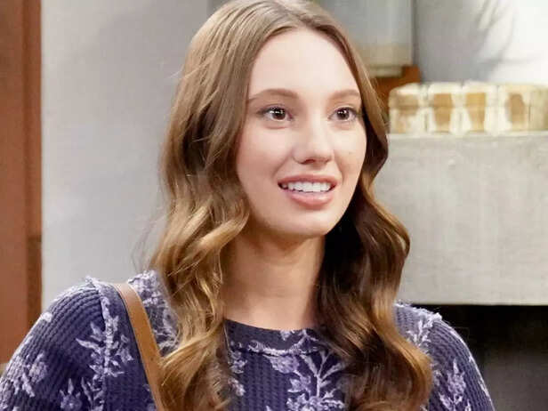 ​Dylan surprises Electra and Will​