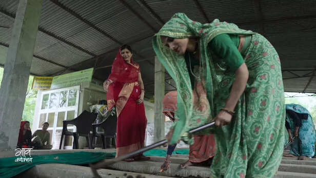 रूबी पारीक मिट्टी से जुड़कर बनी हज़ारों महिलाओं की ताक़त।