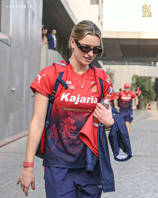 X/@RCBTweets | Lauren Bell delivered relentless spells under pressure.