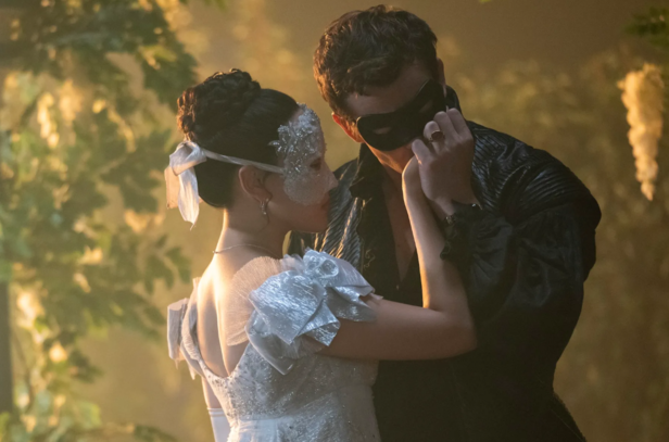 Netflix | Regency courtship allowed dancing, but with strict boundaries