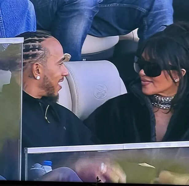 X| @erikaxtc| Kim Kardashian and Lewis Hamilton share a moment in the VIP box at Super Bowl LX