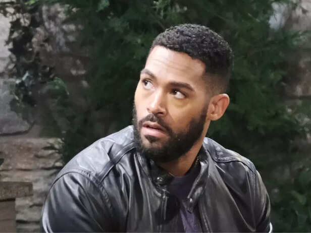 ​Eli Grant delivers uplifting news to Julie Williams​