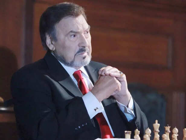​DiMera farewell with a shocking twist as EJ receives Stefano’s ring​