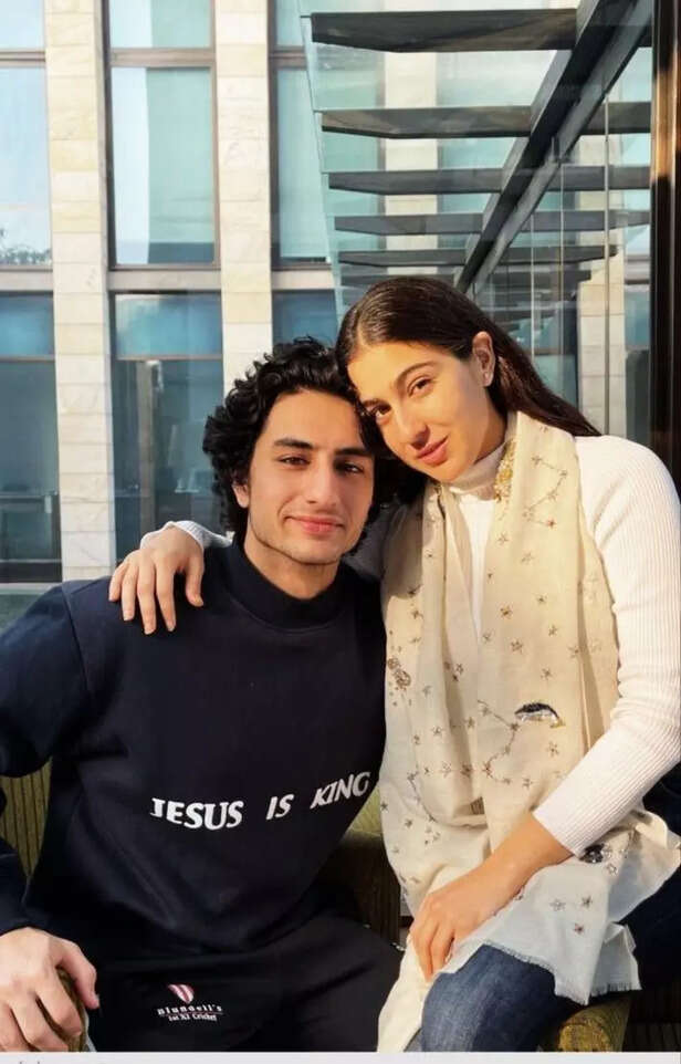 Instagram/imak | For men who grow up without sisters, early interactions with girls can sometimes feel like entering a foreign country without a phrasebook.