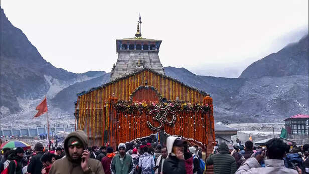 Rudraprayag , Oct 22 (ANI): Kedarnath Temple beautifully decorated with flowers ...