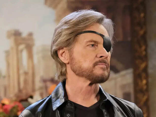 ​Jada teams up with Steve to continue investigating​