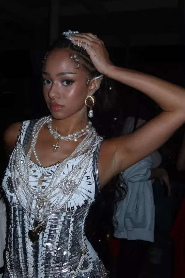 Mixed messages from KATSEYE and Manon Bannerman fuel speculation that her “temporary” hiatus may not be so temporary after all.