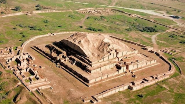 An Image of the Chogha Zanbil Temple From Above | Instagram - @farhad_moradi69