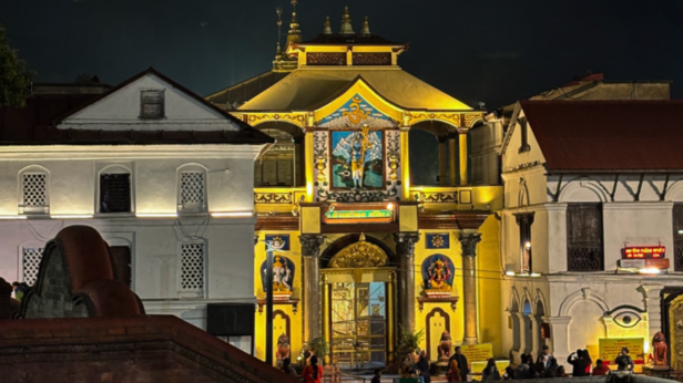 Temple Represents traditional Nepali architecture | Instagram - @nomadexplorer_