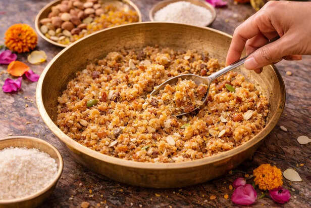 ​Rich Khoya and Dry Fruit Filling