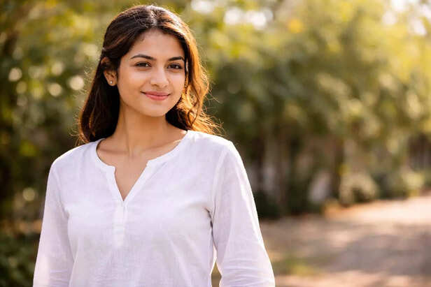 ​Light Cotton Kurta for a Breathable Holi Look